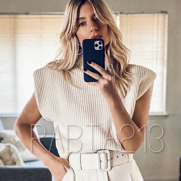 LAST 1!🔥BLOGGERS FAV🔥ZARA SHOULDER PAD KNIT TOP - Picture 10 of 16